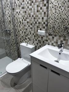 La casa Linda con terraza y vistas al mar