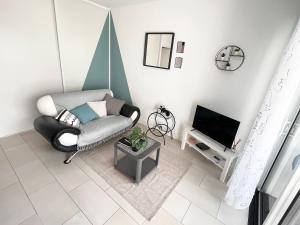 Appartements Jacuzzi / Parking Prive / Terrasse / Au pied du tram : photos des chambres