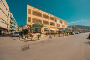 Hotel Riva Del Sole - Geraci Siculo