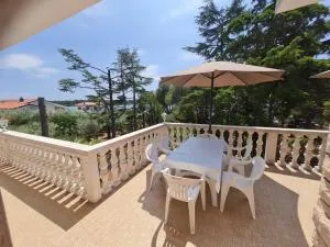 Apartments Bianca - Ловречиця