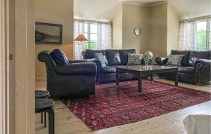 Gorgeous Home In Finspång With Wifi