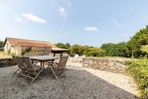 Maisons de vacances La Savariere Gite campagne et plage pour 12 : photos des chambres