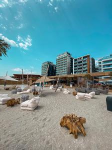 Black Sea Booking - Vegas Studios