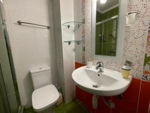 Bright 1BD Apartment with Nice Terrace by Flat Mаnаger