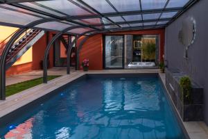 Villas Villa Seyal - avec piscine - jacuzzi - sauna & climatisation : photos des chambres