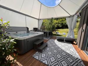 Maisons de vacances Lodge spa privatif Sylvestre, sejour zen : photos des chambres