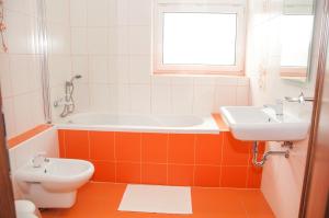 Restaurace a penzion Zděná Bouda