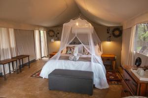 Umkumbe Bush Lodge - Luxury Tented Camp