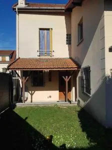 LIKEHOME - Maison individuelle proche PARIS - 塞纳河畔皮埃尔菲特