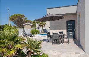 Awesome Home In Vir With Sauna