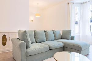 Elegant 2 bedrooms apt in Chelsea with patio