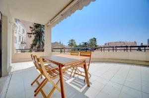 3 bedrooms in Cannes Center and south terrace