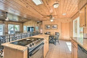 Waterfront Retreat, Near Fishing & Boating!