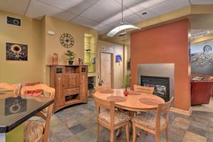 Idyllic Dtwn Anchorage Condo with Fireplace!