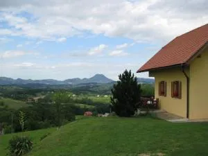 Holiday House PANORAMA - Pristava pri Mestinju