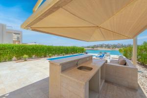 Joubal Lagoon II 4-Bedroom Villa with Private Pool & Lagoon Views