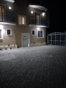 Araniti Apartment