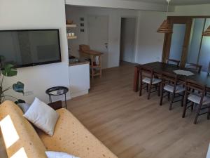 Klančarjeva domačija - Spacious countryside apartment on an eco farm 