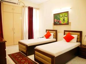 Maplewood Guest House, Neeti Bagh, New Delhiit is a Boutiqu Guest House - room 7