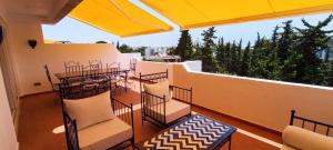 Blue & Yellow Penthouse with Terrace at Balaia Mar