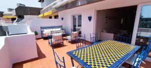 Blue & Yellow Penthouse with Terrace at Balaia Mar