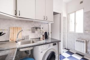 Comfy 4 rooms apt in the heart of Chueca (Madrid center)
