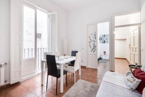 Comfy 4 rooms apt in the heart of Chueca (Madrid center)