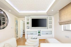 Ma President Suite, DeMaNi President Suites