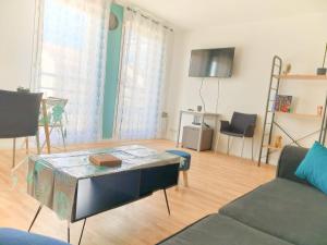 Appartements CHARMANT APPARTEMENT SUR SOTTEVILLES LES ROUEN : photos des chambres
