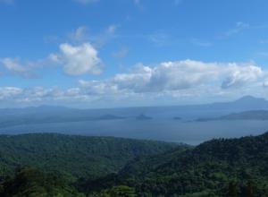 TAGAYTAY PRIME RESIDENCES Big Room AMAZING HOMES send your number reach host by viber email