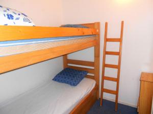 Appartements Studio Confortable avec Balcon et Acces Pistes, Piscine Chauffee - FR-1-267-203 : photos des chambres