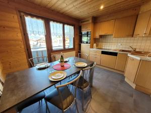 Appartements Appartement Les Gets, 3 pieces, 6 personnes - FR-1-598-106 : photos des chambres
