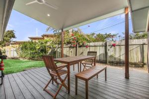 Bell Street 36 Dicky Beach