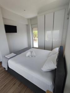 Evilenia Luxury Apartments