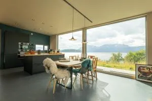 Indulge in beautiful nature and amazing views. - Spildran Indulge in beautiful nature and amazing views. - Spildran