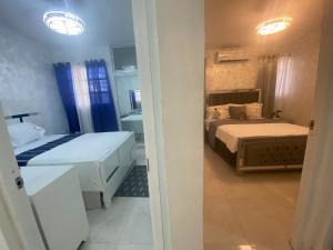 7 Santiago Minumental Area Lovely Specially 4 You - Cozy 3 bedrooms WIFI- Caribe tours - Colinas Mall and transportation 24 hours Apartment for 7 peoples