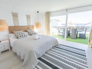 VACATION MARBELLA I Terrazas de Banus, Romantic, Jacuzzi, Pet-Friendly, Cosy Duplex Penthouse, 2min walk to Marina