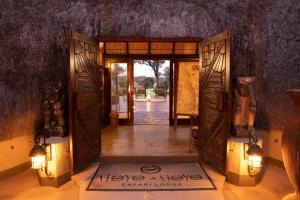 Hoyo Hoyo Safari Lodge