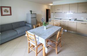 Amazing Apartment In Mandre With 1 Bedrooms, Wifi And Indoor Swimming Pool