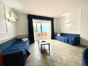 Family Room with Balcony room in Gli Dei