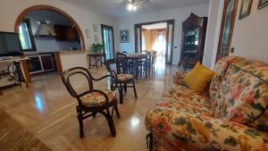 The Rosas Luxury House