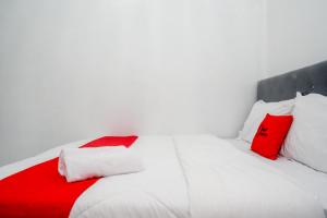 RedDoorz near Universitas Semarang 2