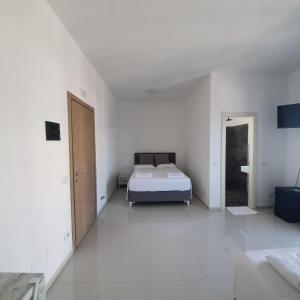 Hotel 33