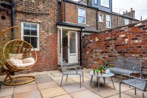 8 Kyme Street