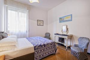 Vespucci Blue Apartment by Wonderful Italy