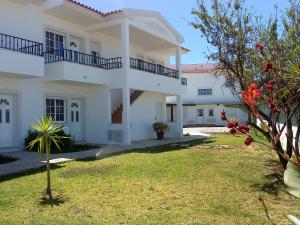 Stunning 1-Bed Apartment in Olhos de Agua