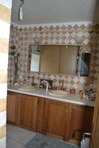 B&B / Chambres d'hotes Deux chambres d hotes attenantes avec salon salle a manger privatif en Cevennes Gardoises : photos des chambres
