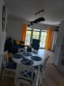 DOM PIOTRUSIÓWKA NAD ZALEWEM KLIMKÓWKA