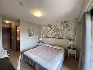 Hotels Hotel Le Colombier : Chambre Lit King-Size avec Balcon