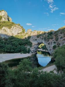 Maisons de vacances Mazet confortable proche Grotte Chauvet : photos des chambres